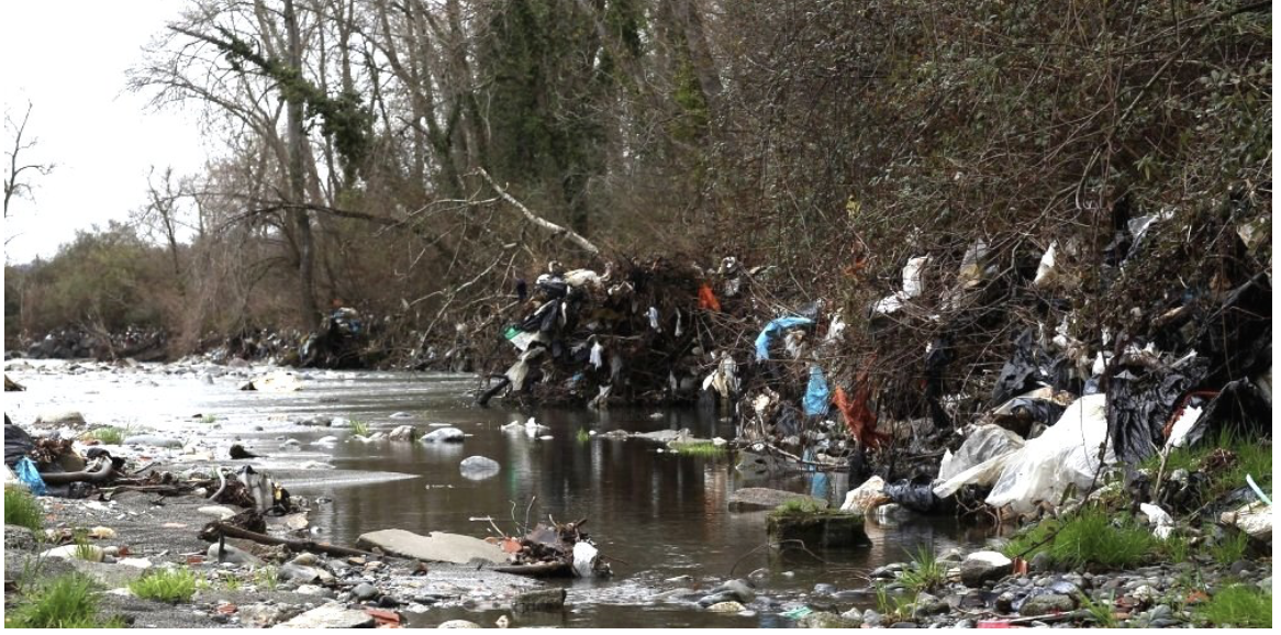 riviere-polluee